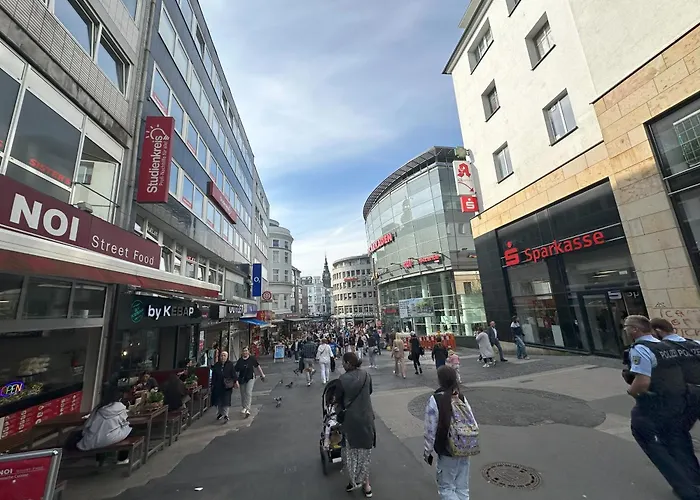 Stylish And Modern 2-Room Apartment In Wuppertal City Center