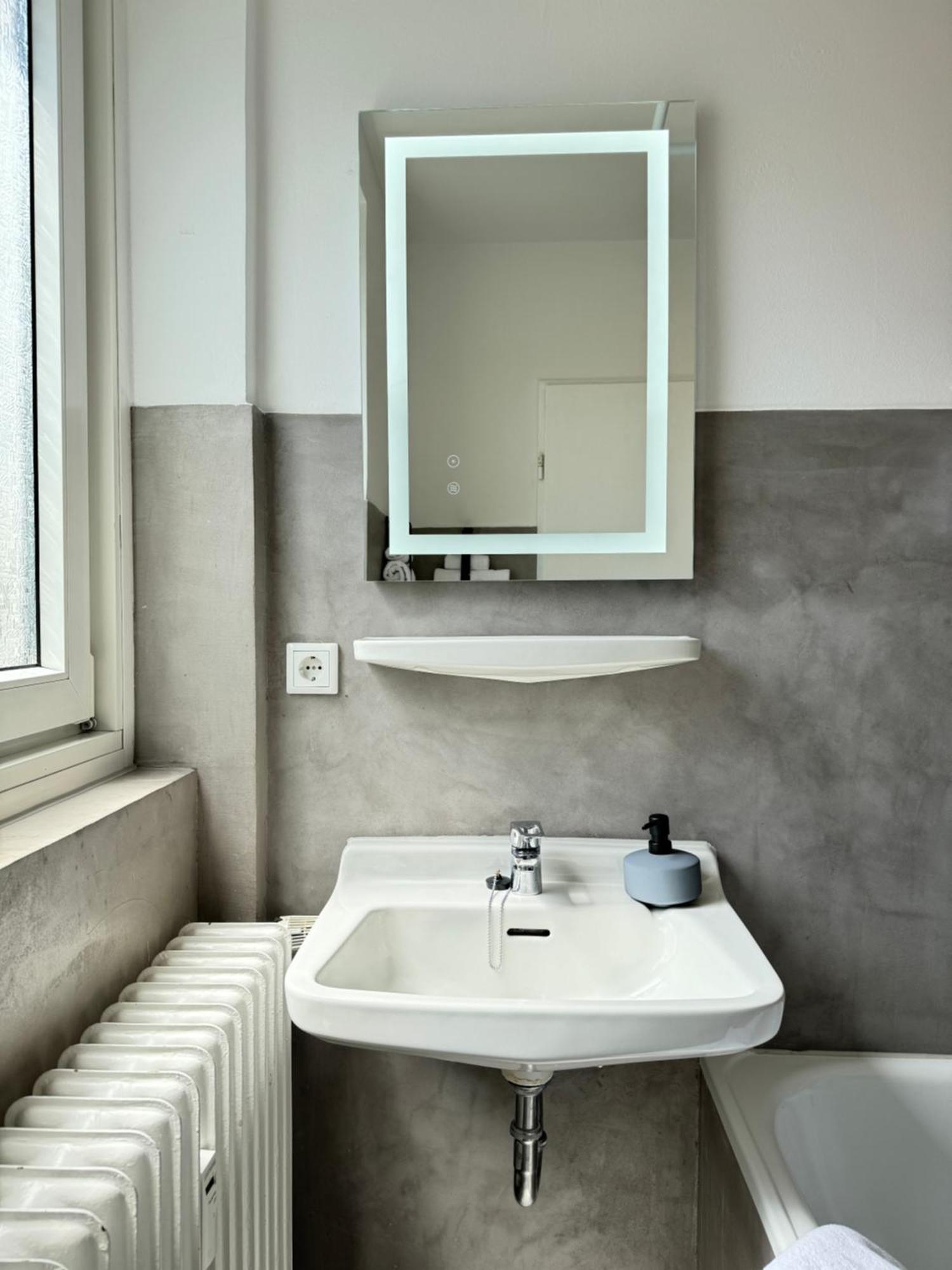 Apartment Stylish And Modern 2-room In Center Wuppertal