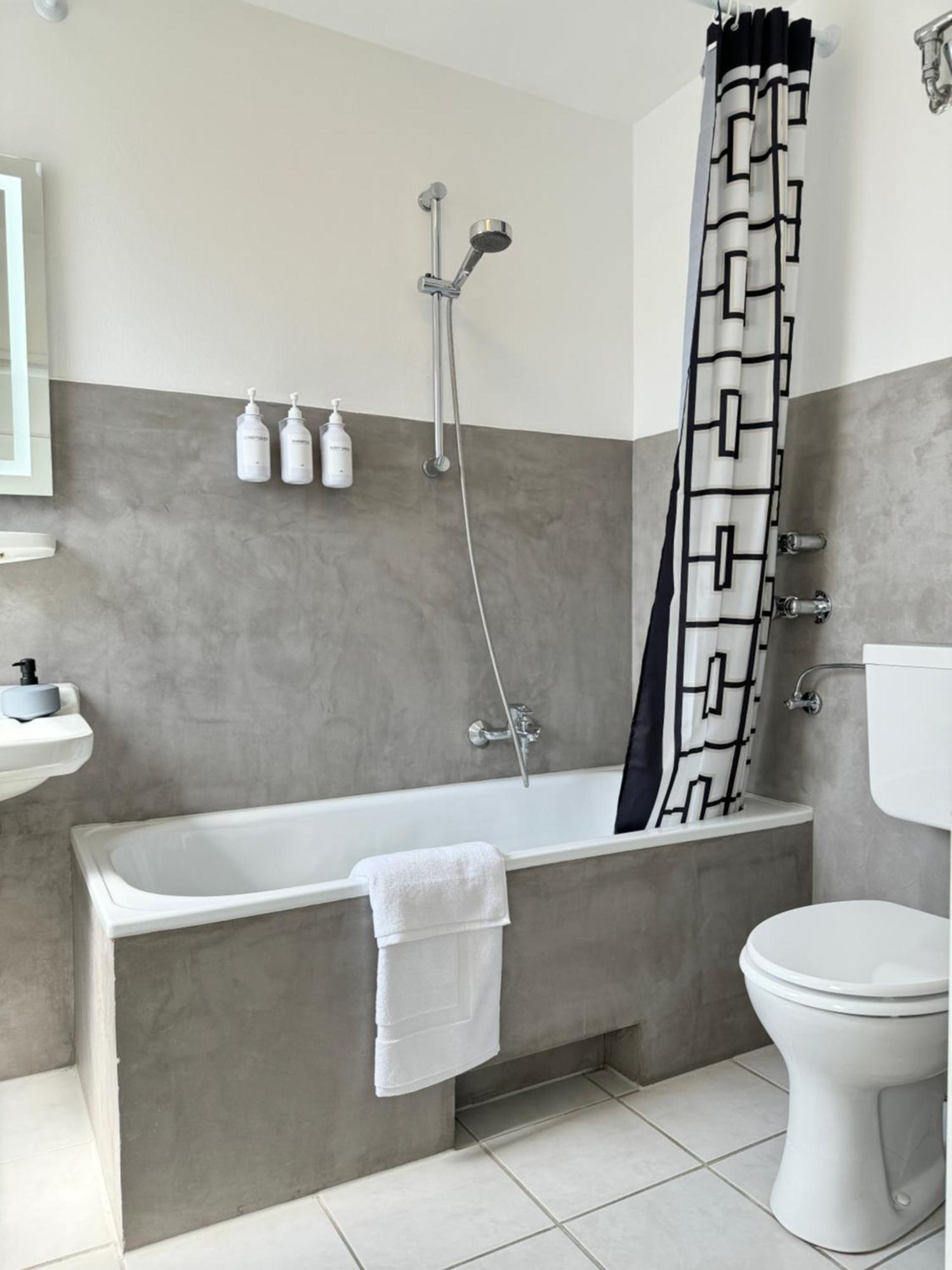 Stylish And Modern 2-room In Center * Wuppertal