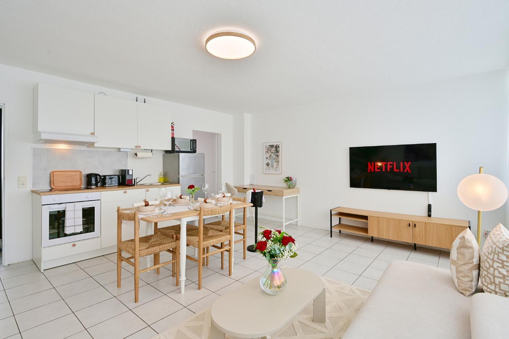 Stylish And Modern 2-room In Center Apartment