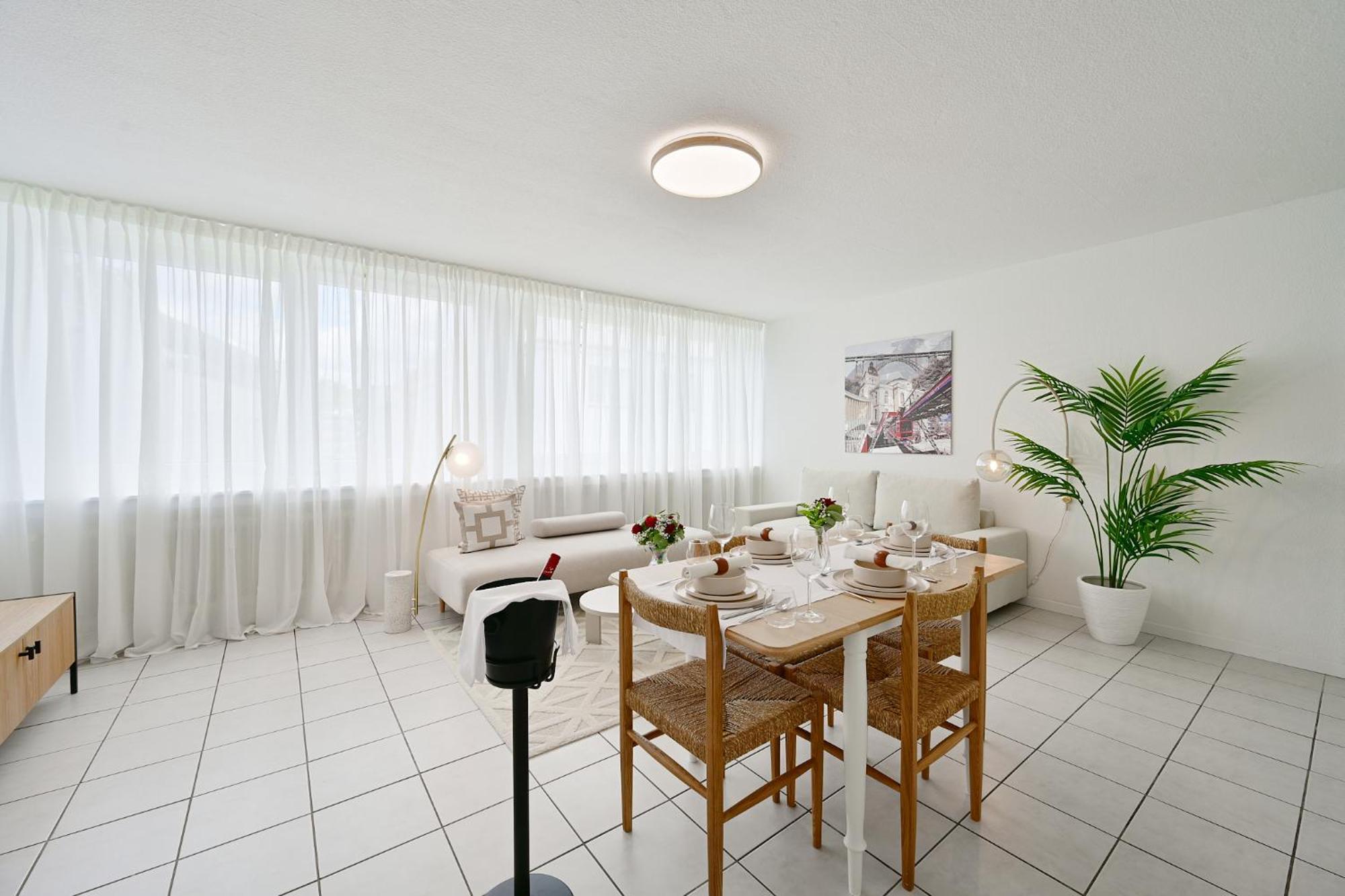 Stylish And Modern 2-room In Center Apartment Wuppertal